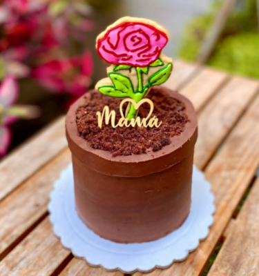 Mini torta macetita decorada para mamá con galleta en glasé